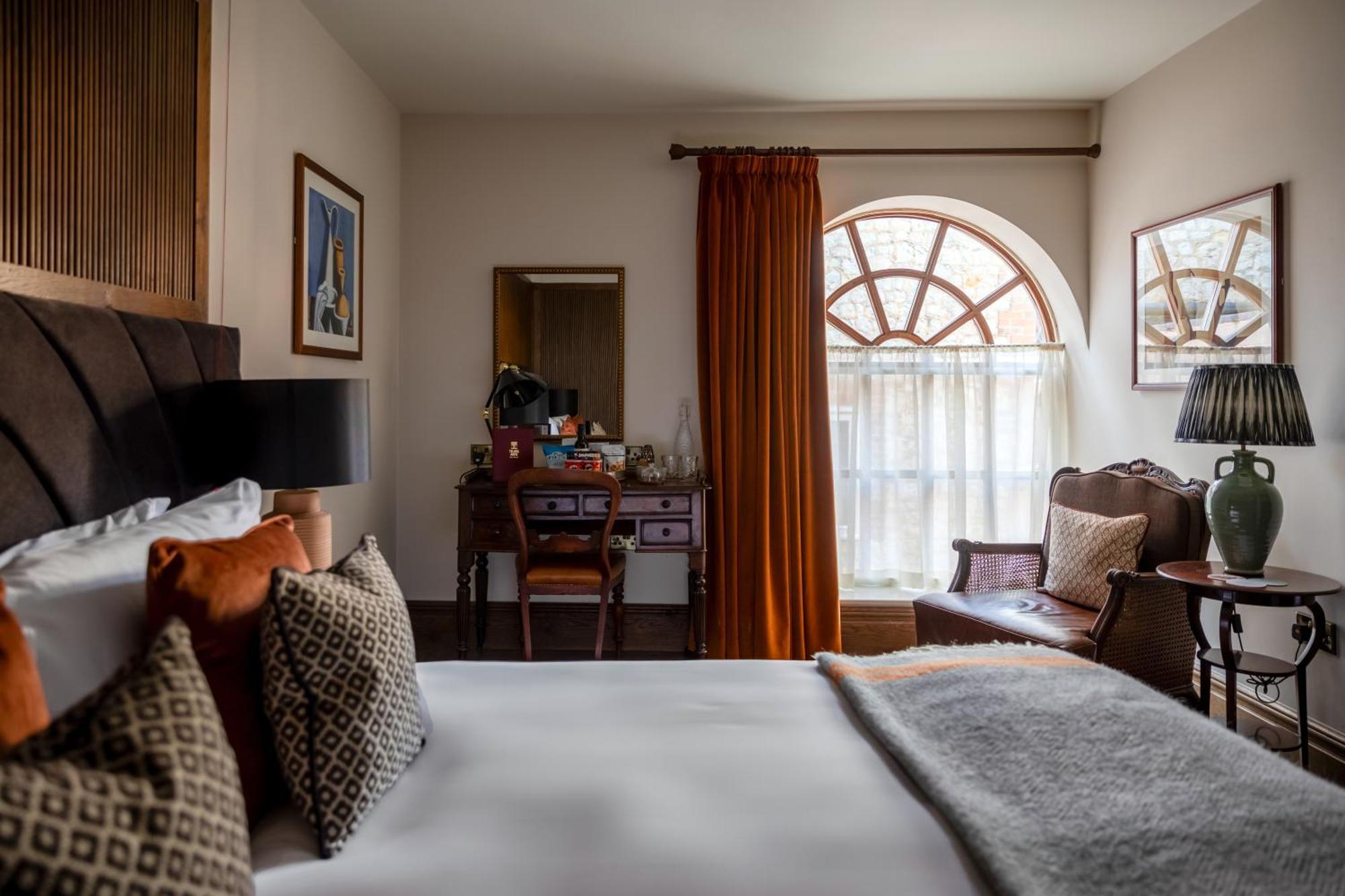 Teller'S Arms Hotel Farnham  Bagian luar foto