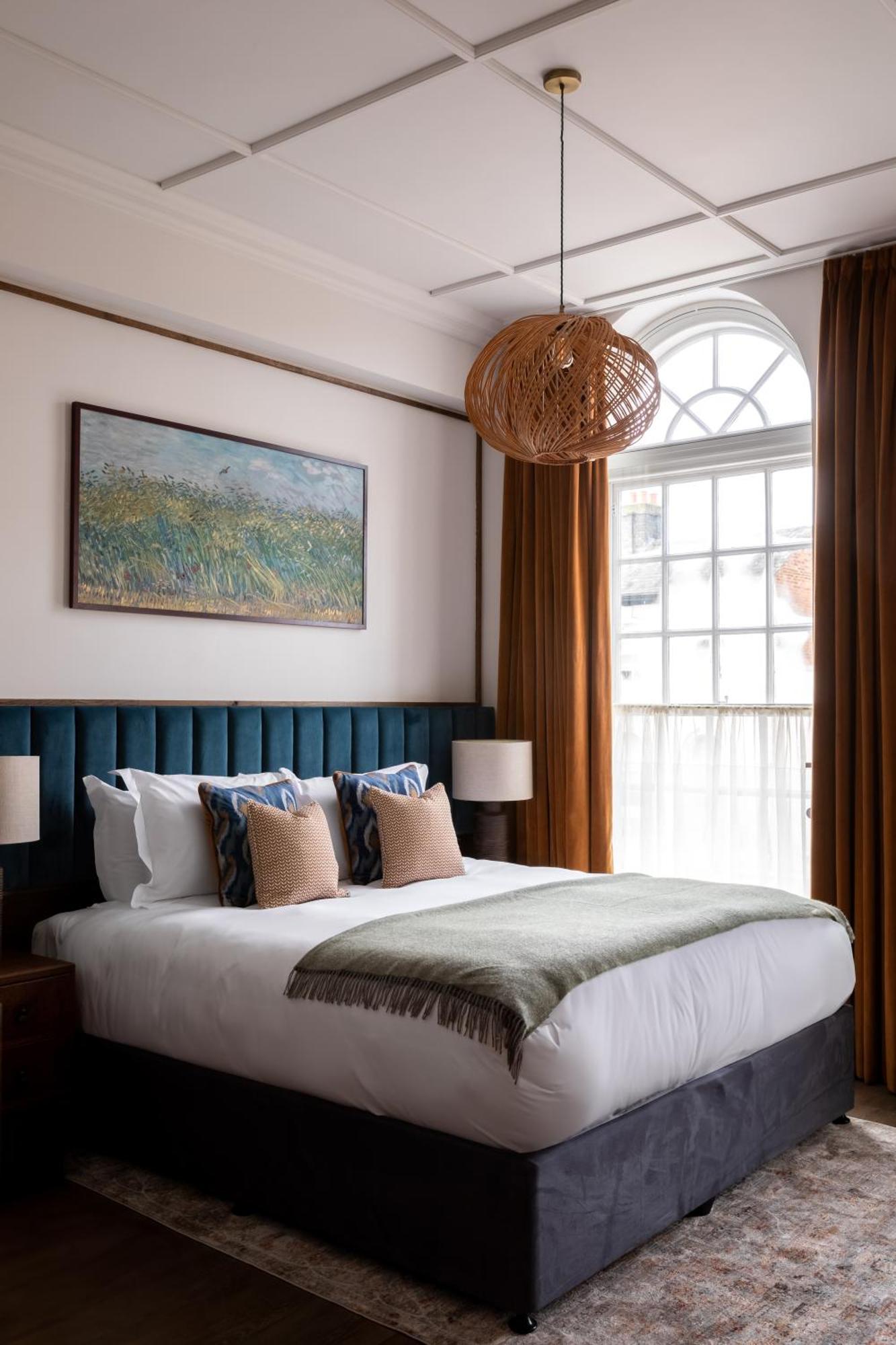 Teller'S Arms Hotel Farnham  Bagian luar foto