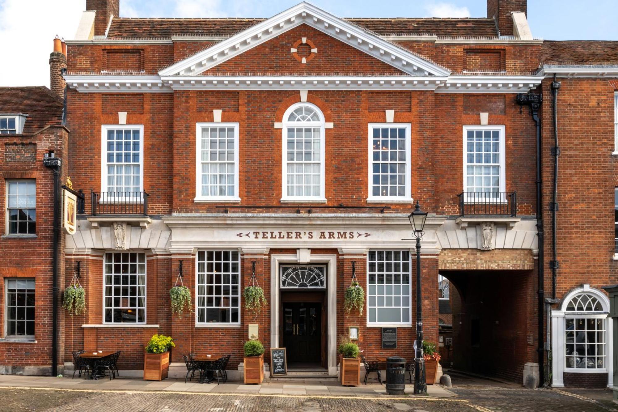Teller'S Arms Hotel Farnham  Bagian luar foto
