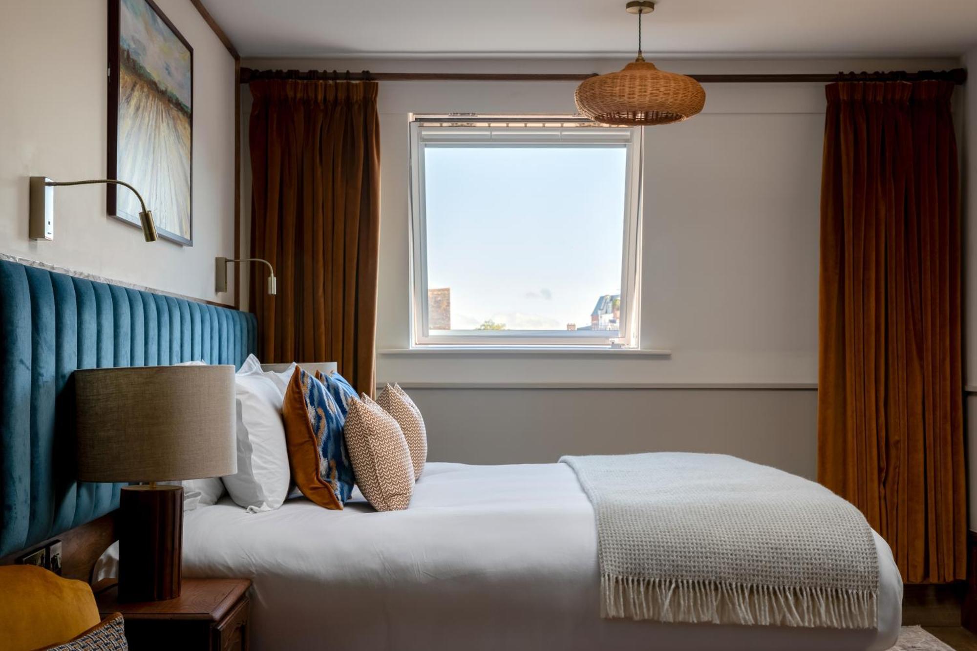 Teller'S Arms Hotel Farnham  Bagian luar foto