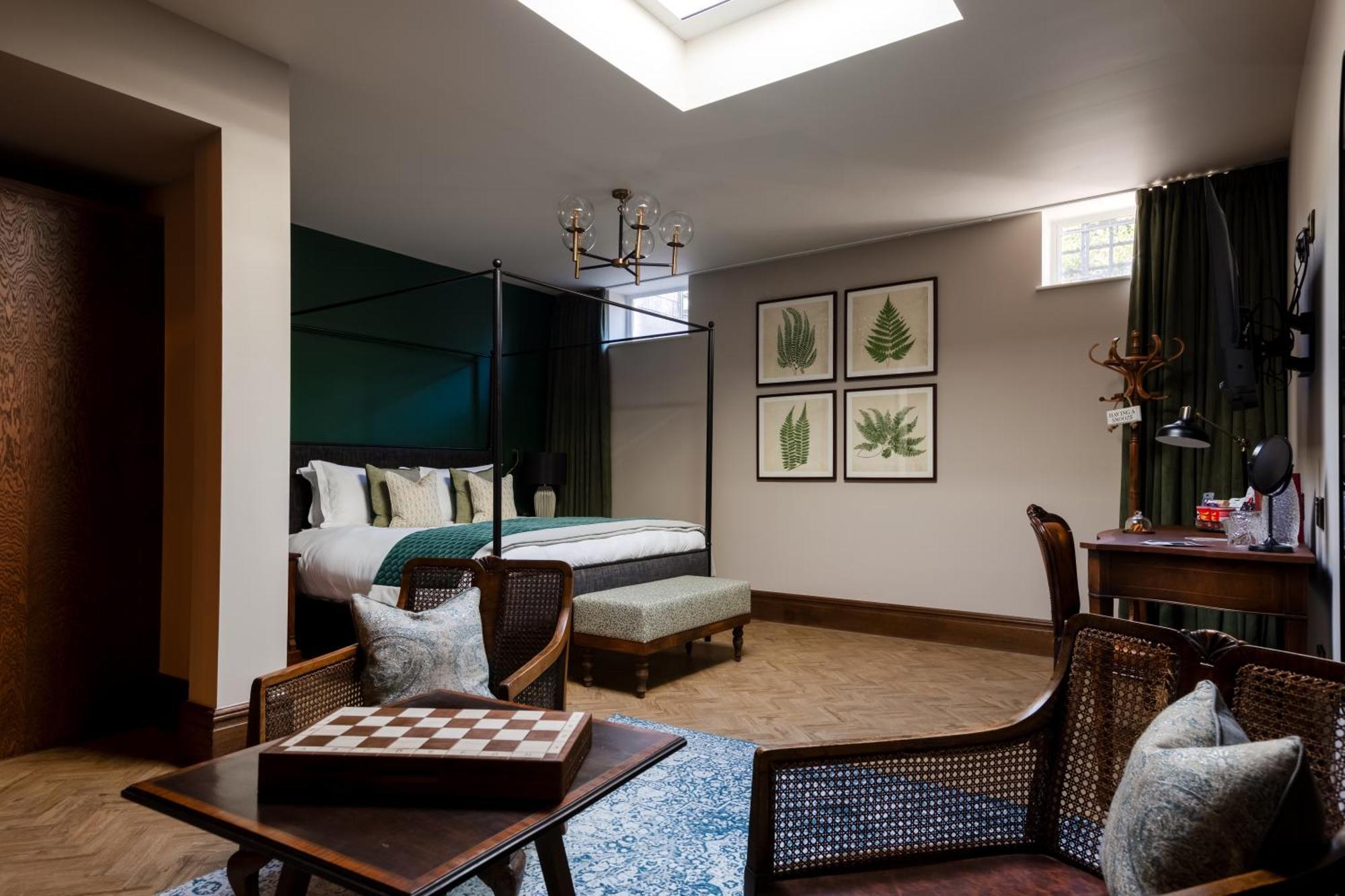 Teller'S Arms Hotel Farnham  Bagian luar foto