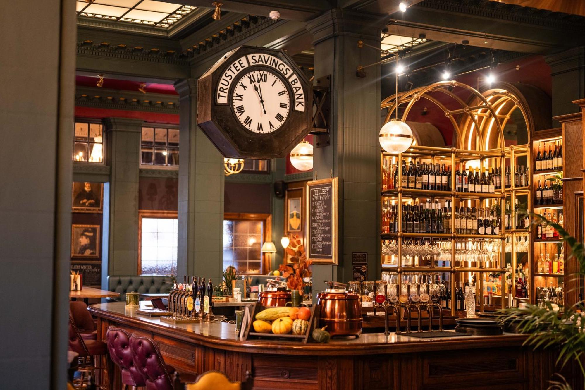 Teller'S Arms Hotel Farnham  Bagian luar foto